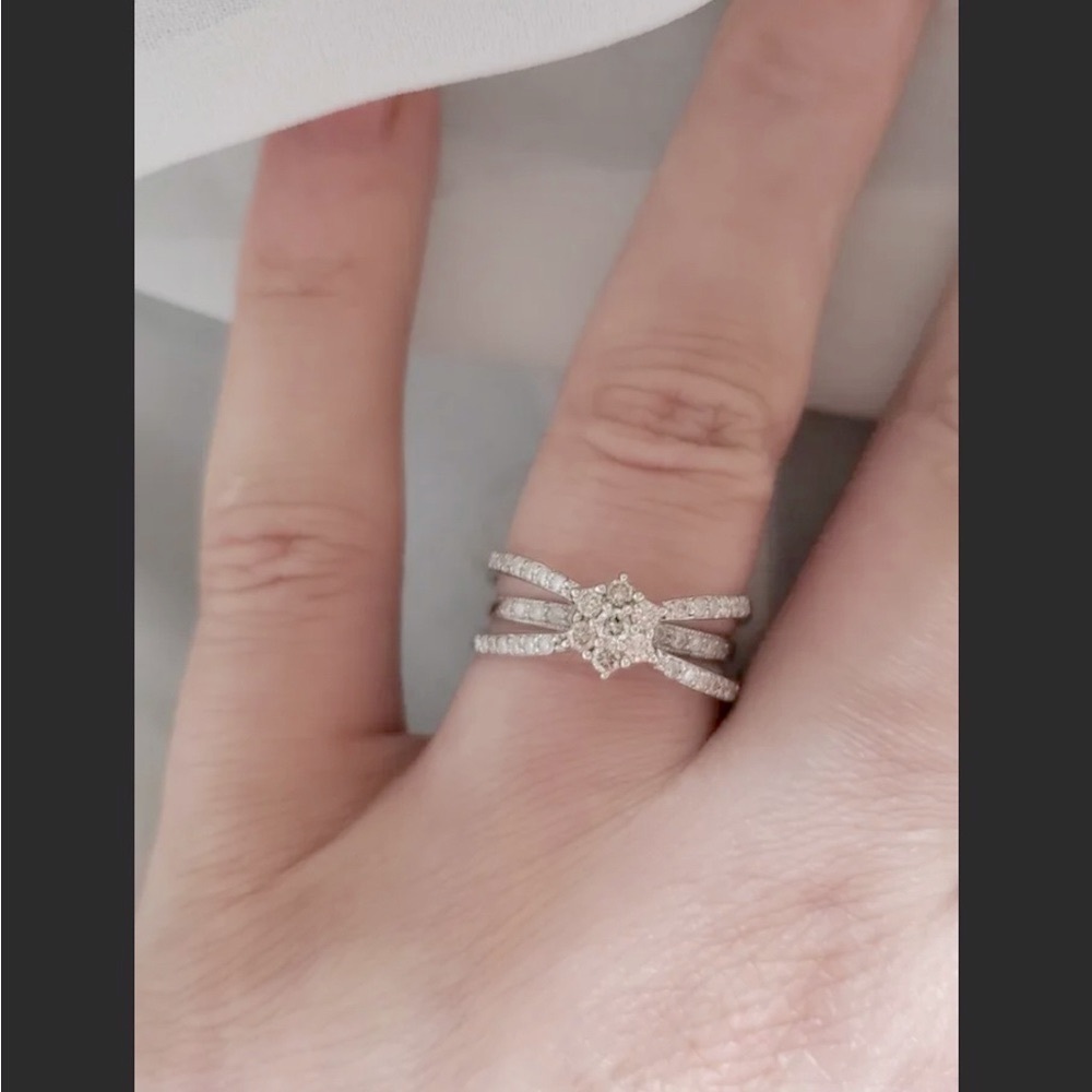 18K White Gold Diamond Bow Ribbon Ring Cuff - Openwork Ribbons - Size 7.25 - Picture 6 of 15